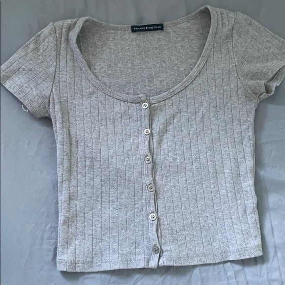 Brandy Melville Tops - gray zelly top